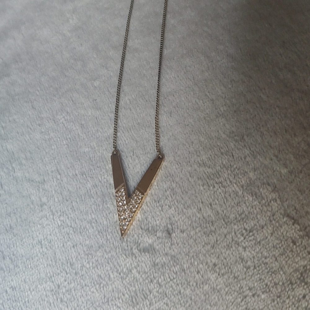 🍩*Free with Purchase* Short Express Necklace